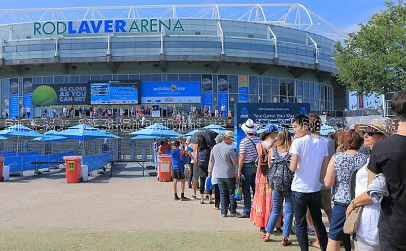 动感香港：赛事运动中的时尚潮流——港式背心的魅力与变迁